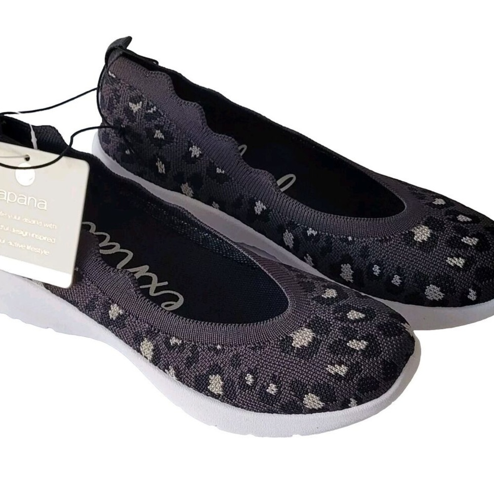 Apana Black and Gray Flats with Elastic Panels with Exhale Recovery Foam - Picture 1 of 3
